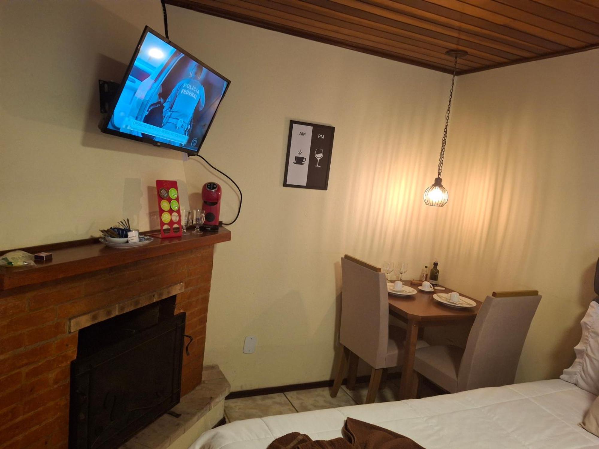 Serrano Apartment *
